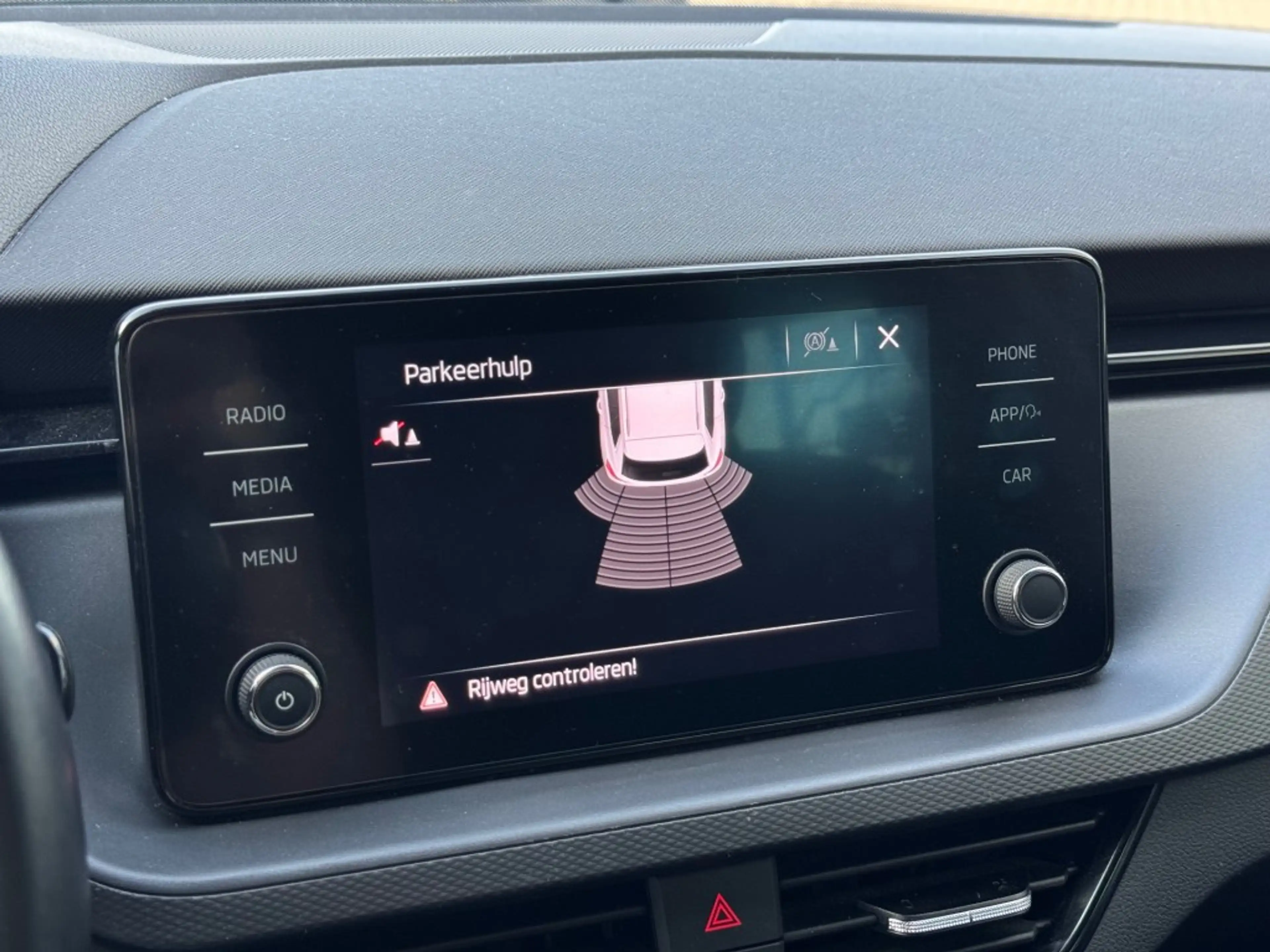 Skoda Kamiq 1.0 TSI Style - stoelverwarming - apple carplay/an — photo 8