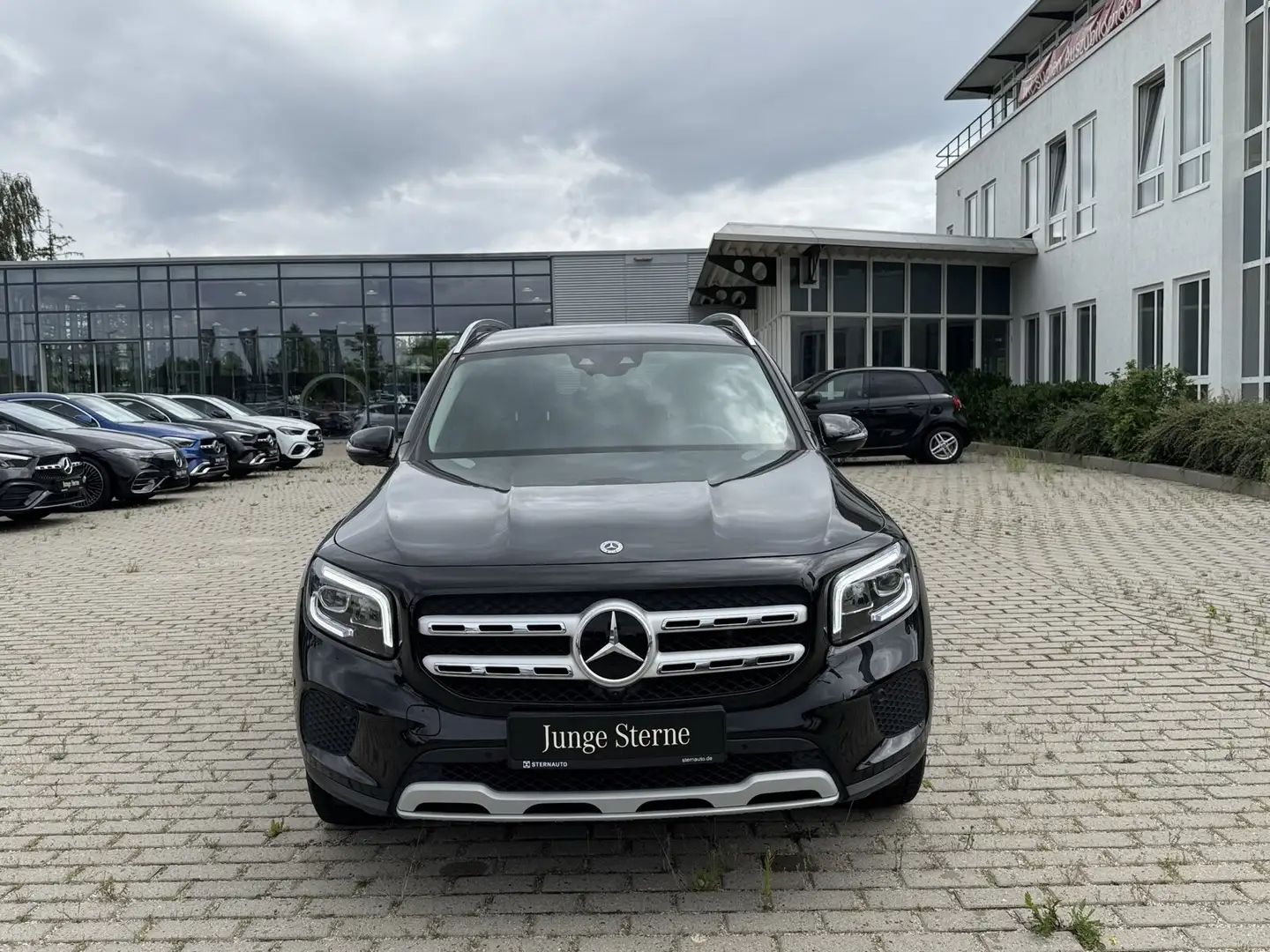 Mercedes-Benz GLB 200 GLB 200d Style Navi Distronic Autom. Klima LED Schwarz - 2