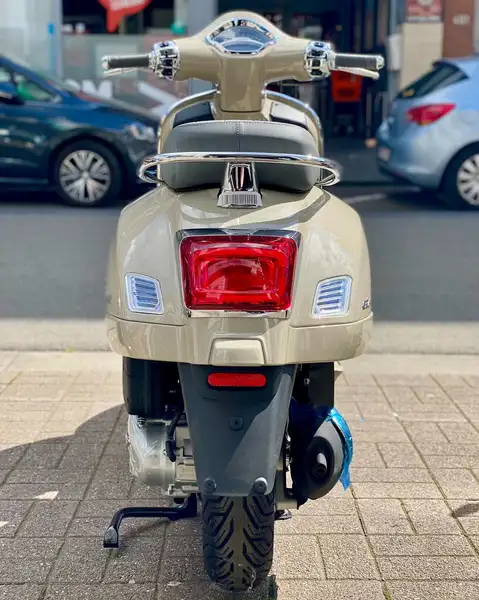 Vespa GTS 125 - foto 4