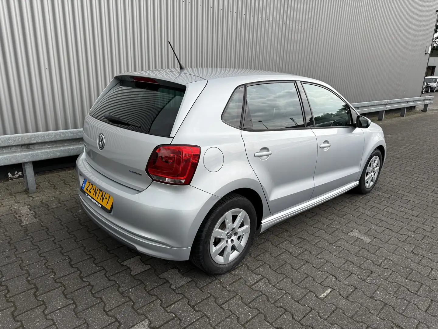Volkswagen Polo 1.2 TDI BlueMotion Comfortline 5-Drs 155Dkm. A/C, Grau - 2