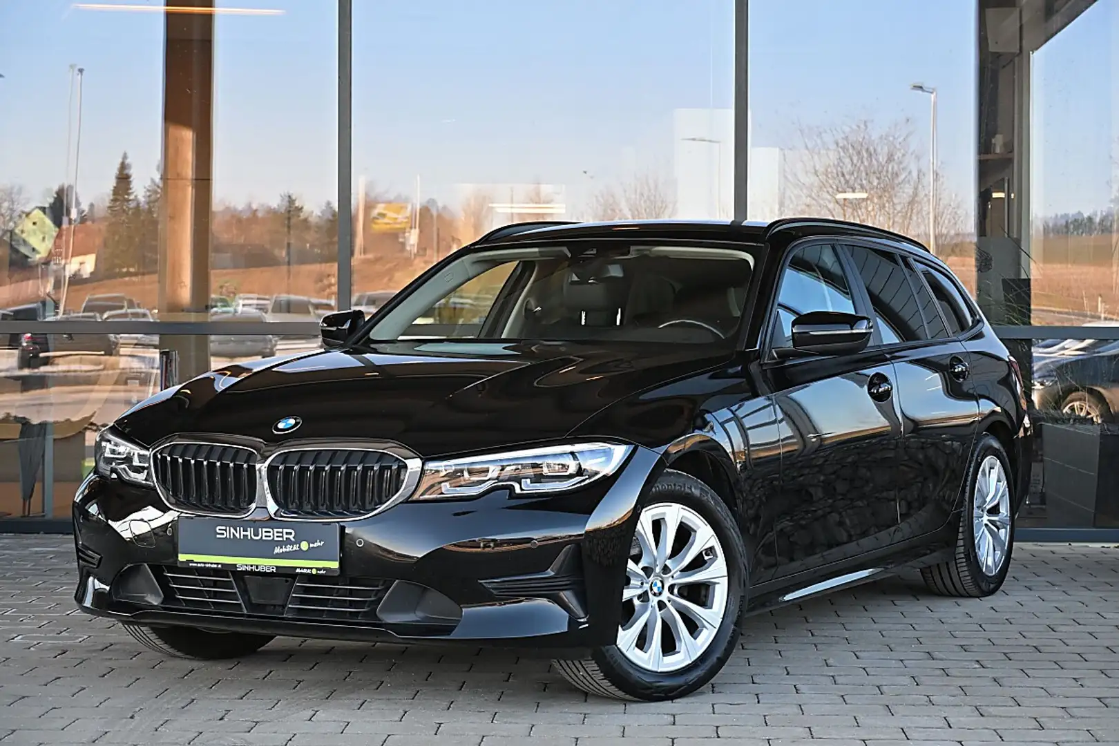 BMW 320 d Touring Aut. ACC, AHK elektr., Sportsitze Tei... Schwarz - 1
