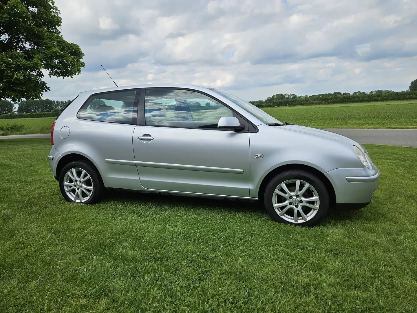 Volkswagen Polo Polo 1.4-16V Athene Grijs - 2