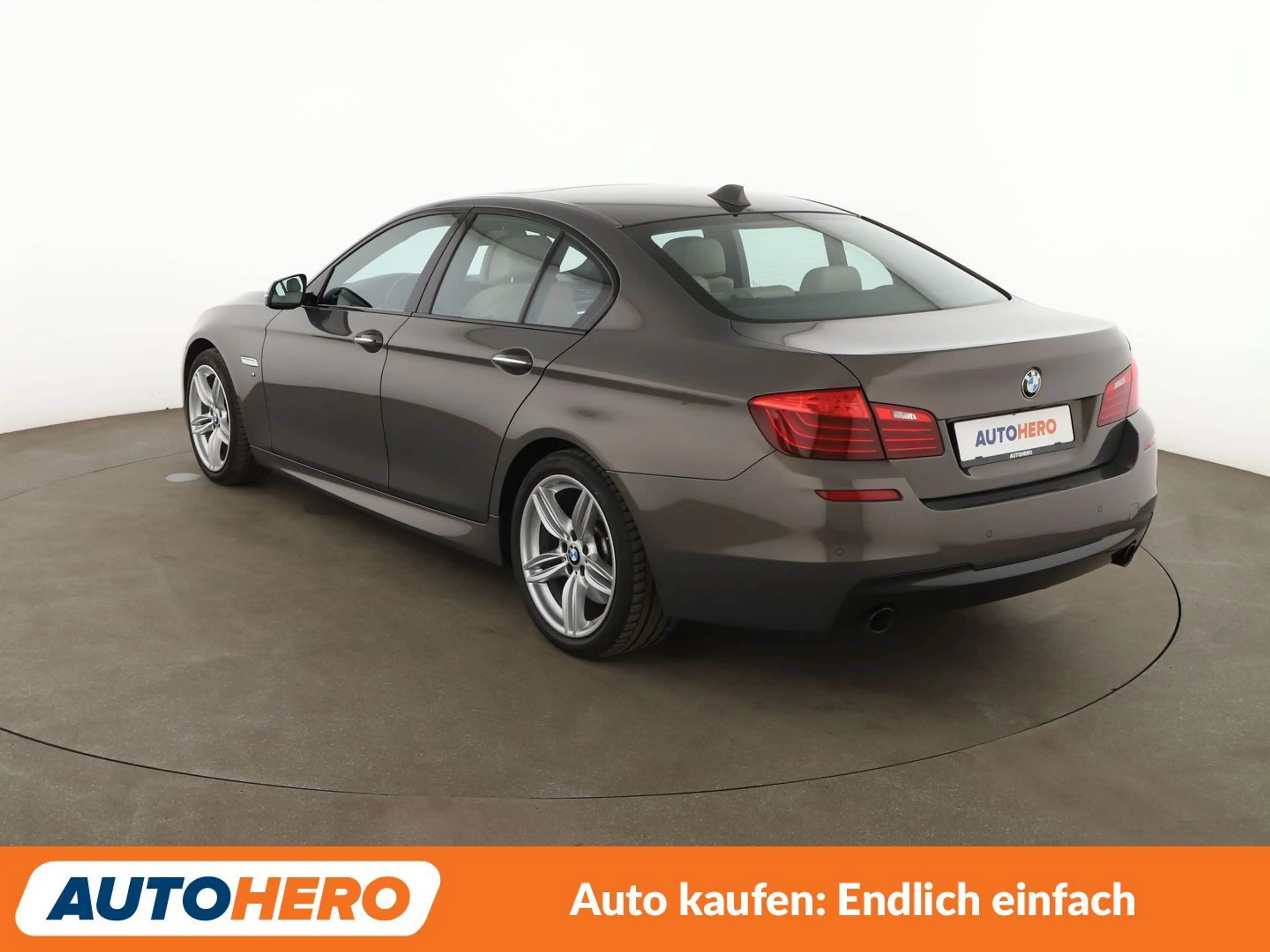 BMW 535 535d xDrive M Sport Aut.*NAVI*LED*HUD*TEMPO*CAM* — photo 4