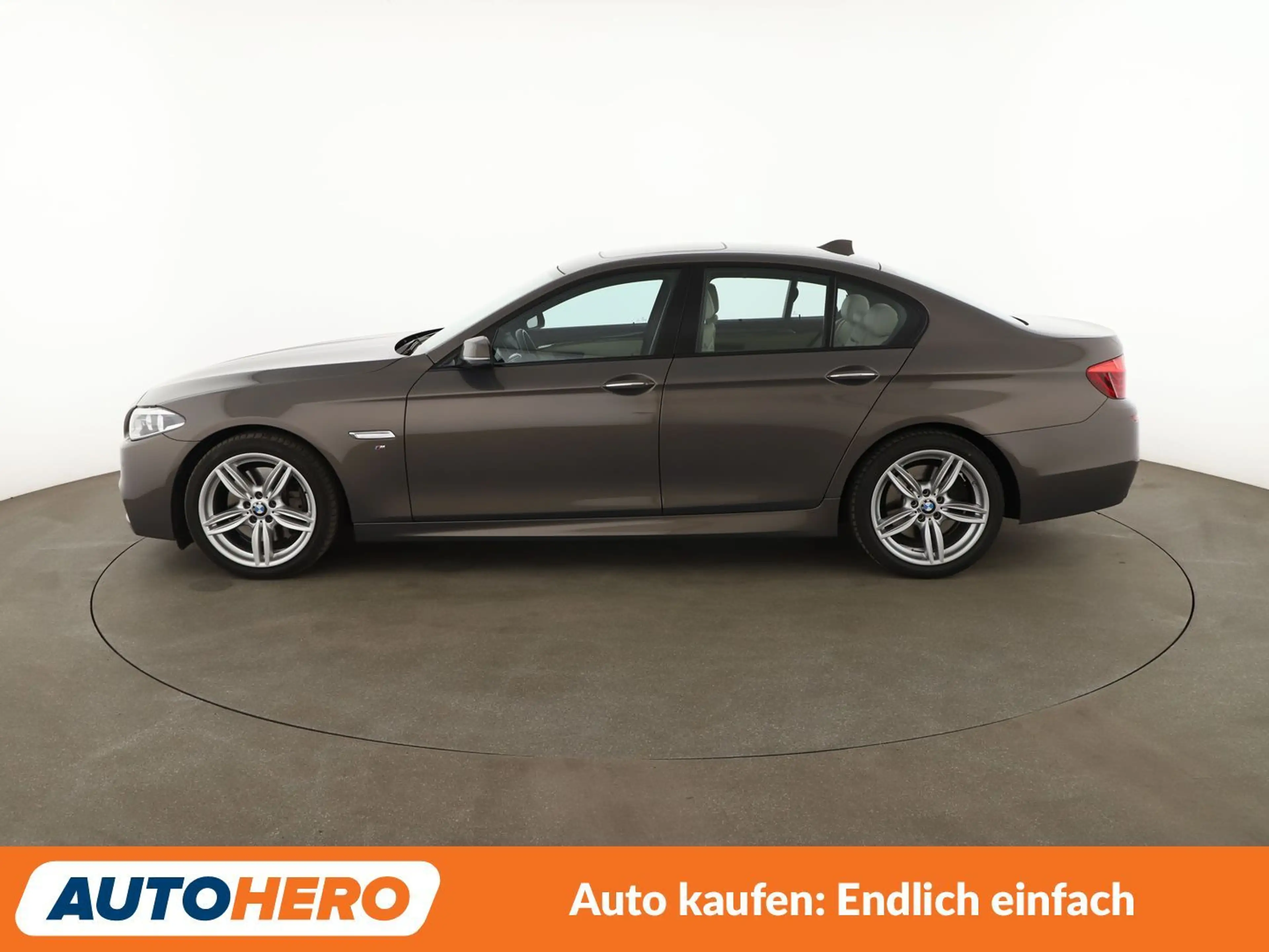 BMW 535 535d xDrive M Sport Aut.*NAVI*LED*HUD*TEMPO*CAM* — photo 3