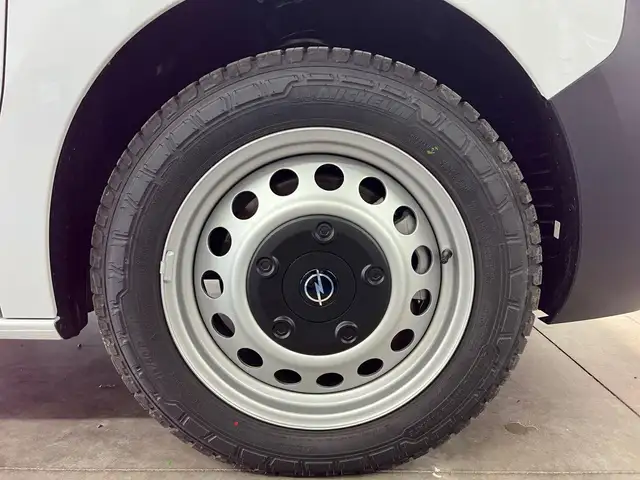 Opel Vivaro view 15