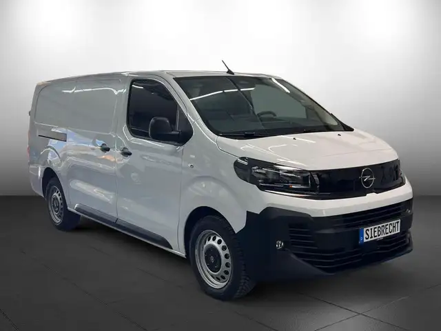 Opel Vivaro view 2