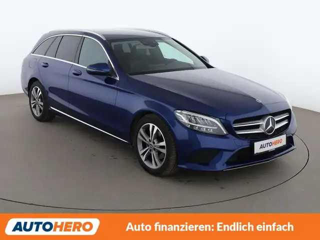 Mercedes-Benz C-Class view 8