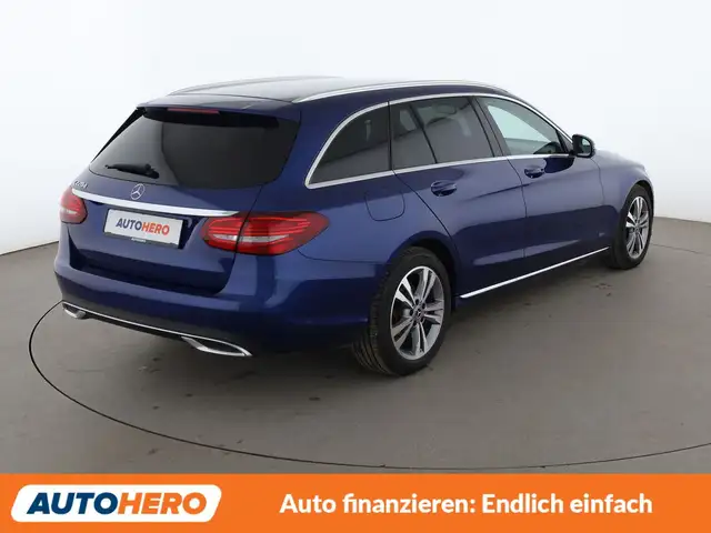 Mercedes-Benz C-Class view 6