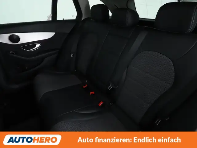 Mercedes-Benz C-Class view 14