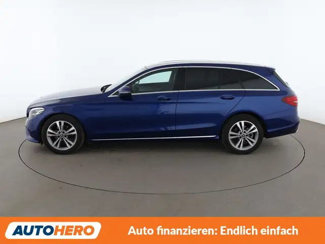Mercedes-Benz C-Class view 3