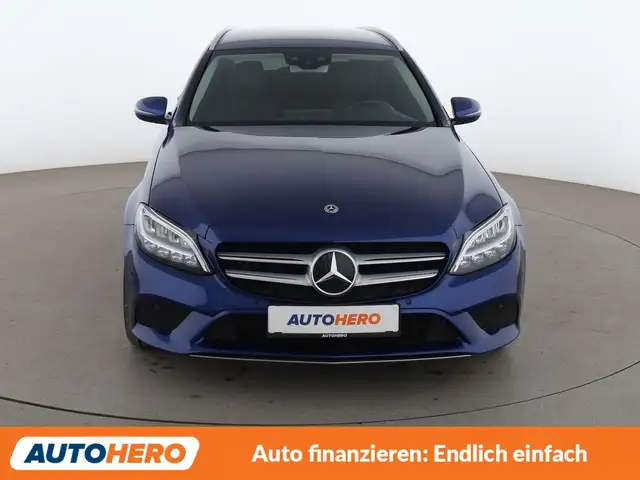 Mercedes-Benz C-Class view 9