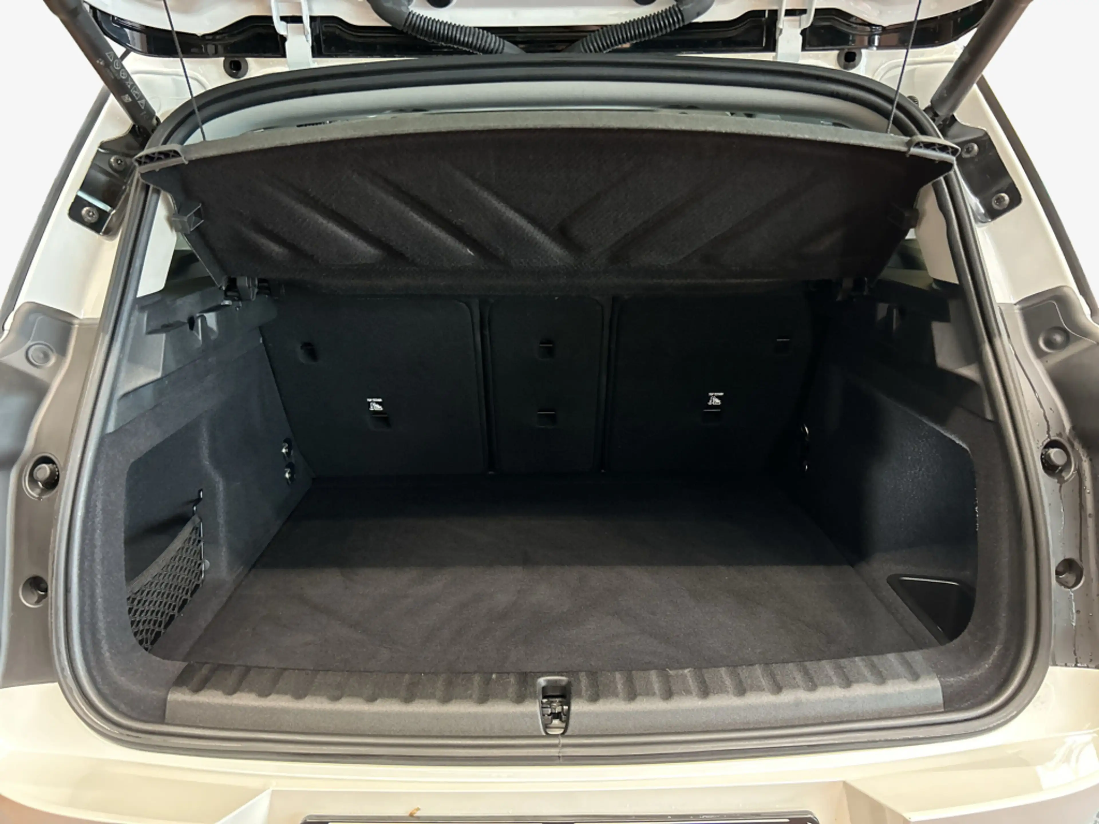 MINI Countryman C Countryman C Essential Trim, Panorama, SHZ, LED — photo 8