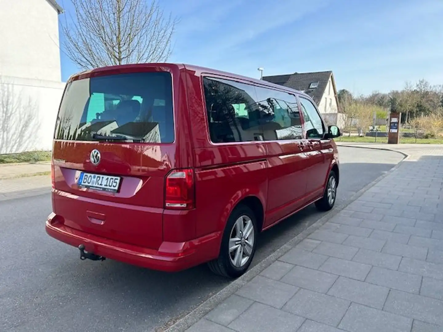 Volkswagen T6 Multivan Kurz+Comfortline Rot - 2