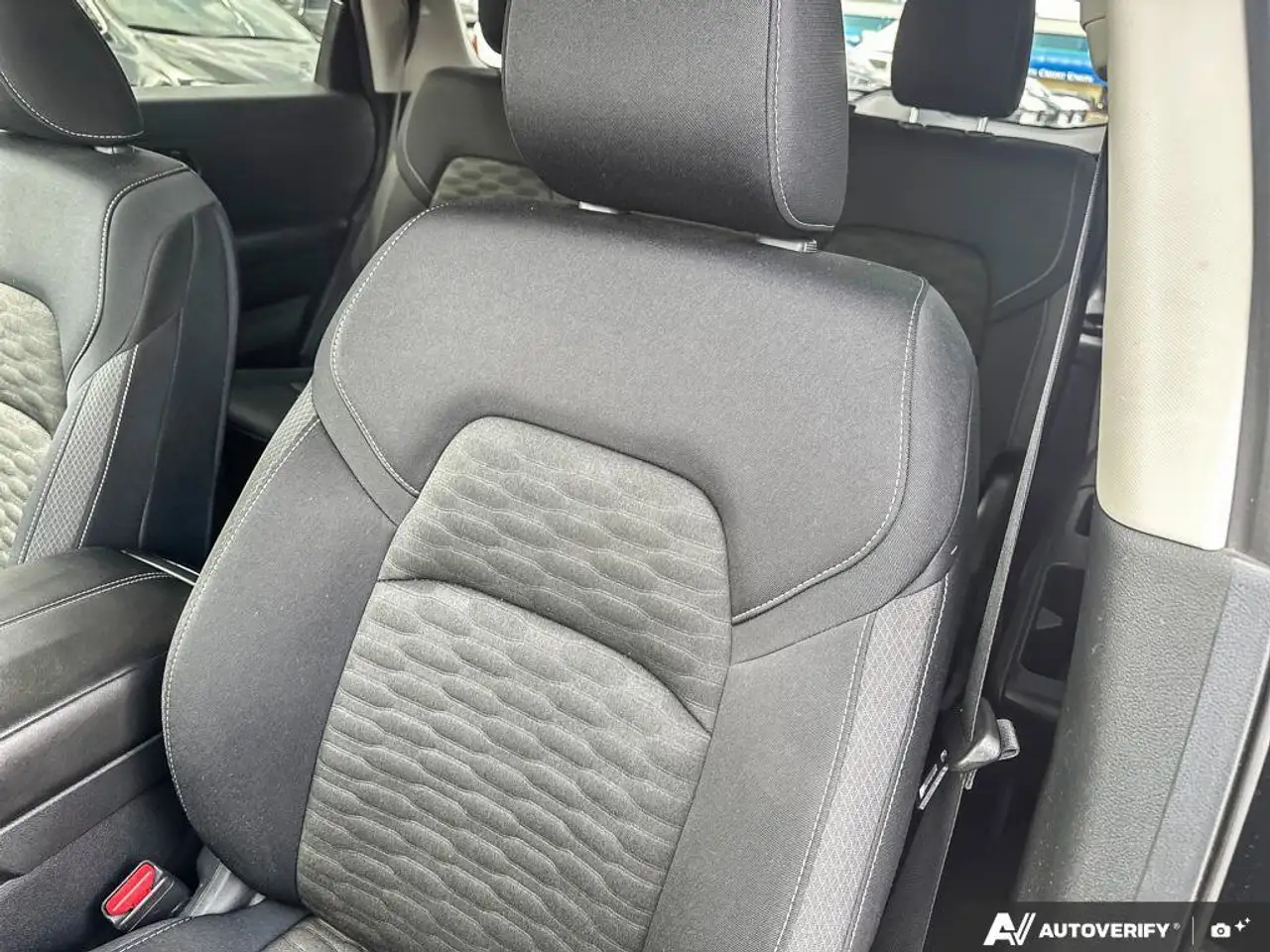 Nissan Pathfinder снимка Nissan Pathfinder