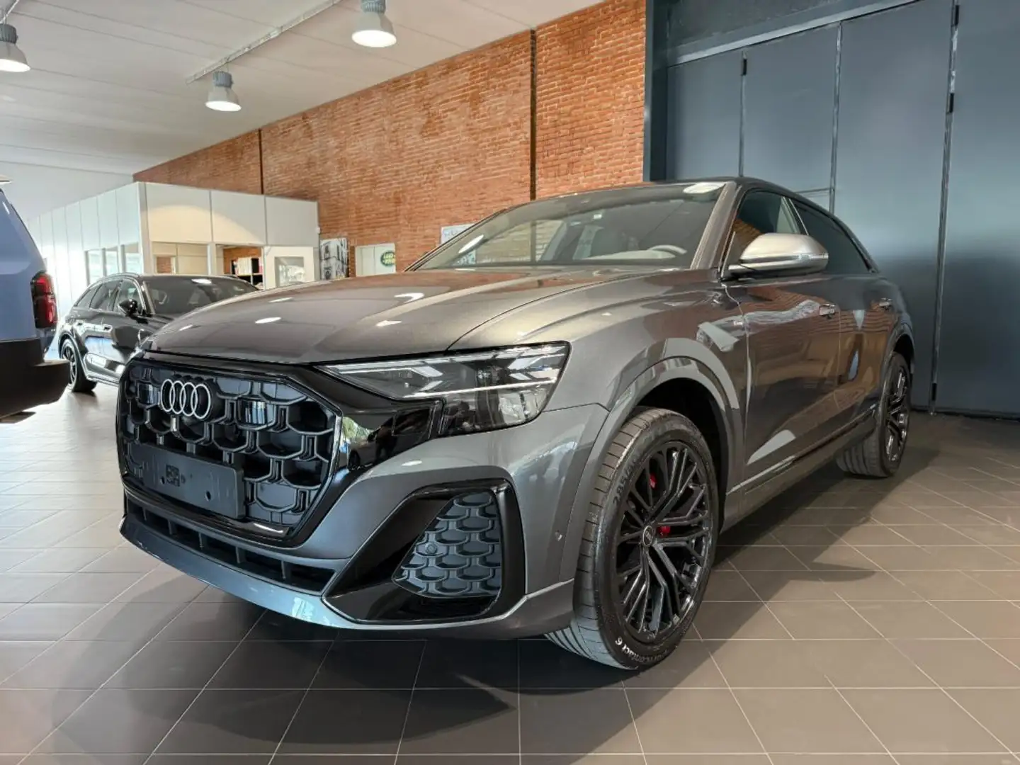 Audi Q8 50 TDI 286 CV quattro S line edition Black Pack Grigio - 2