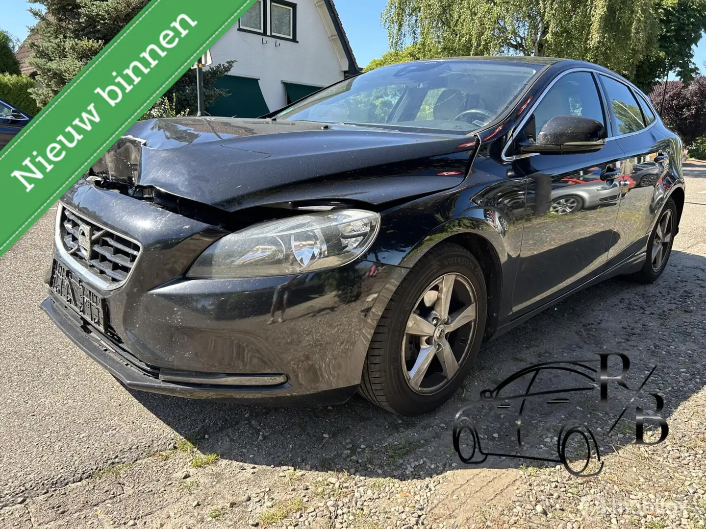 Volvo V40 1.6 D2 Momentum Voorschade Zwart - 1