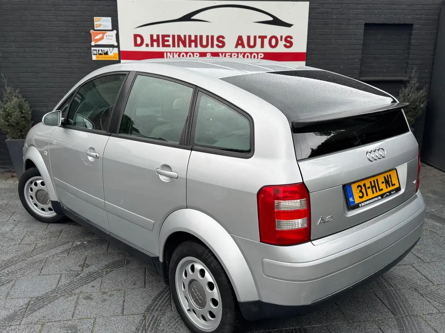 Audi A2 1.4 NETTE AUTO & GOED ONDERHOUDEN Grijs - 2