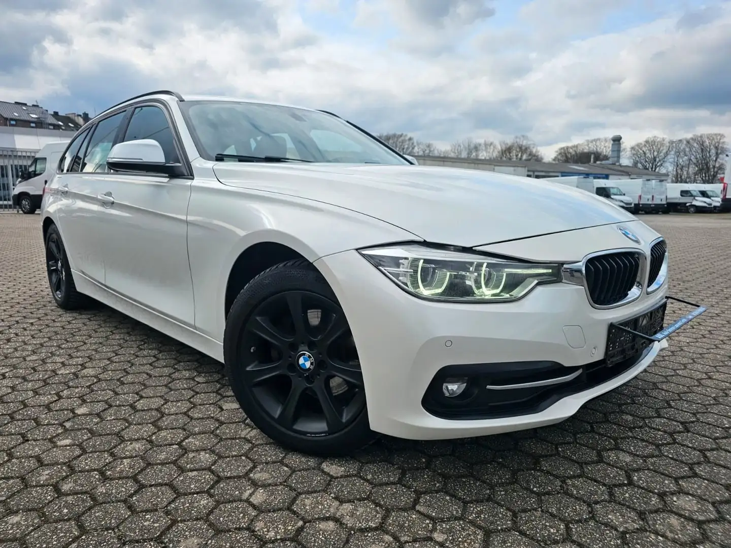 BMW 320 Baureihe 3 Touring 320 d Sport Line Blanc - 1