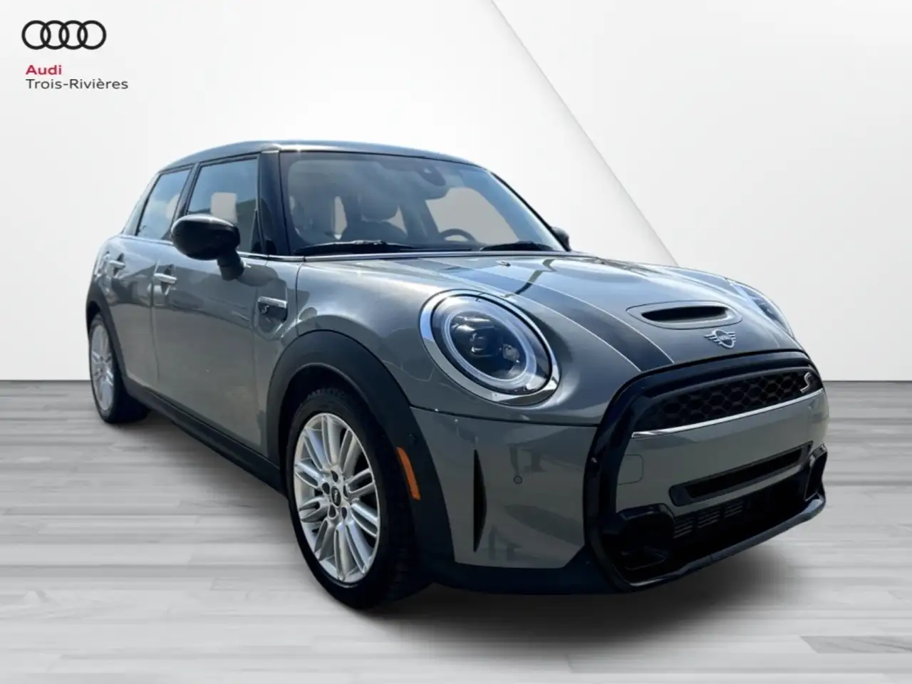 2023 MINI 5 Door
