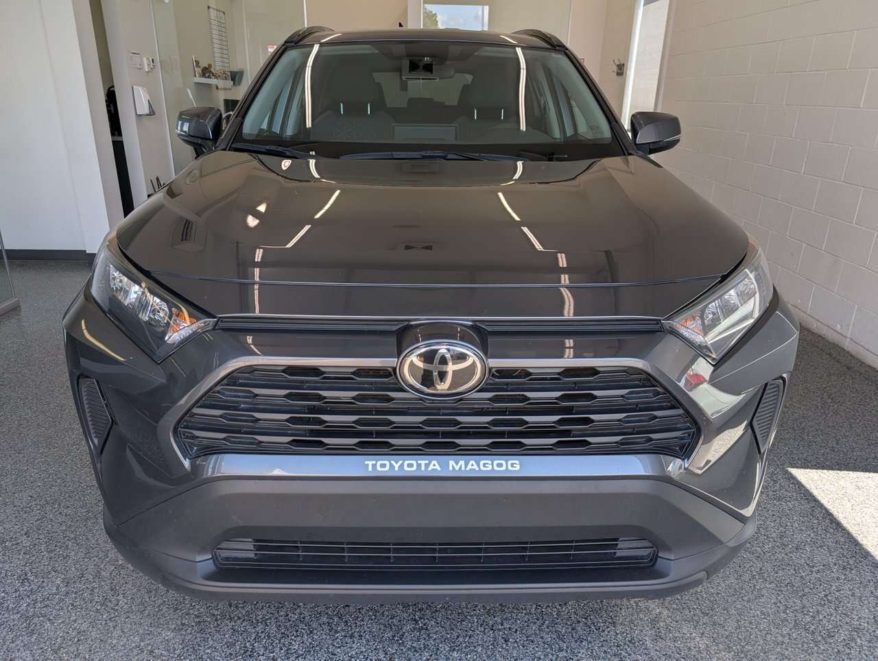 2021 Toyota RAV4 LE AWD, — снимка 1