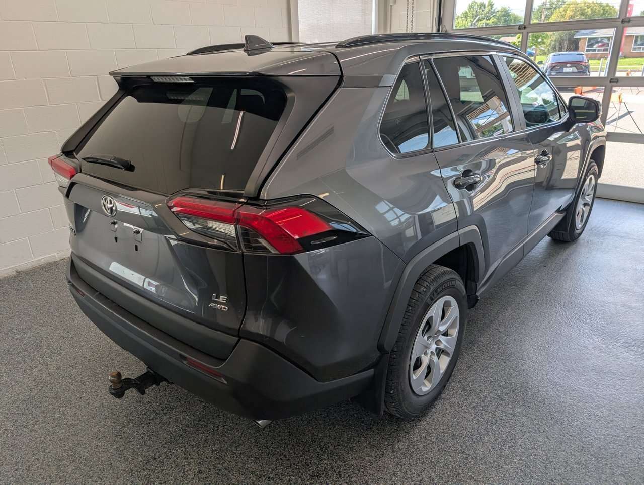 2021 Toyota RAV4 LE AWD, — снимка 1