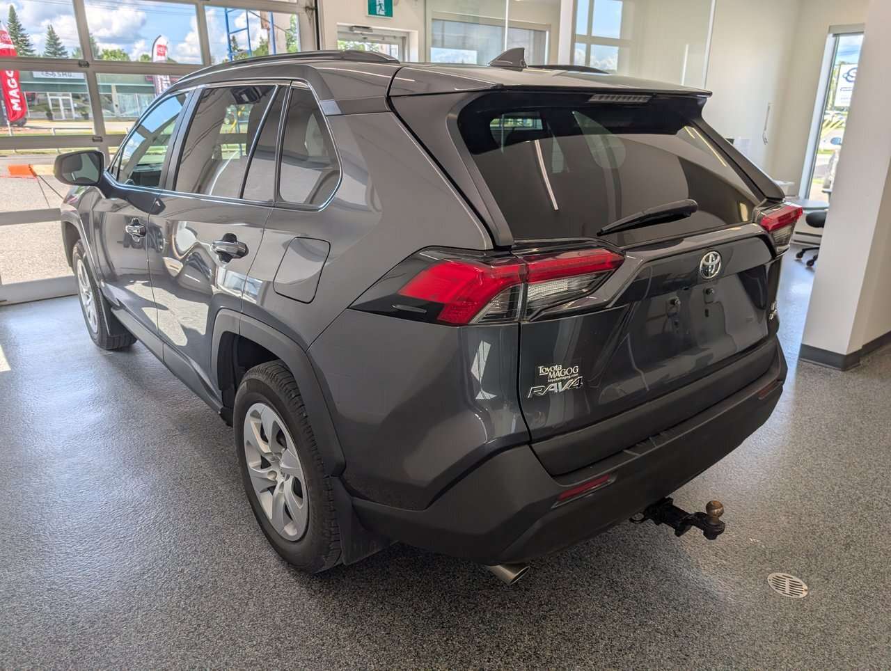 2021 Toyota RAV4 LE AWD, — снимка 1