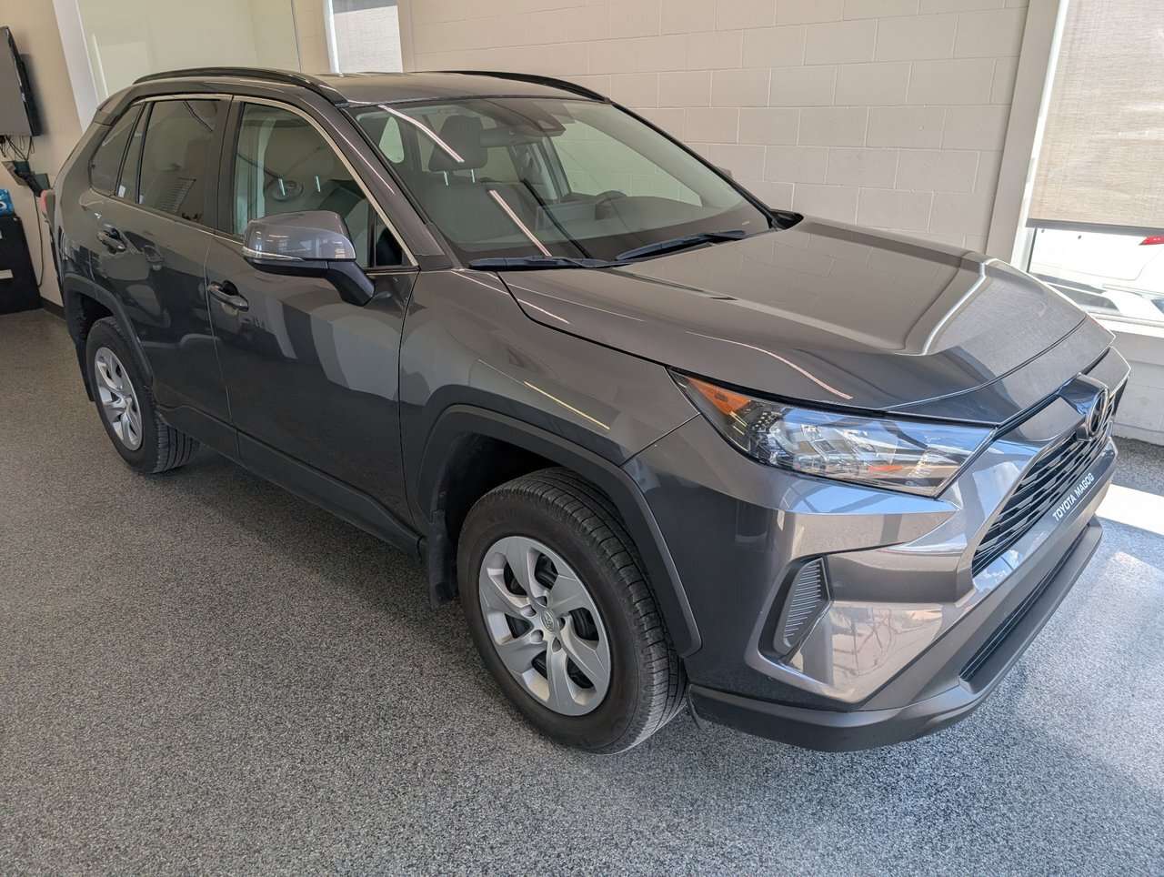 2021 Toyota RAV4 LE AWD,