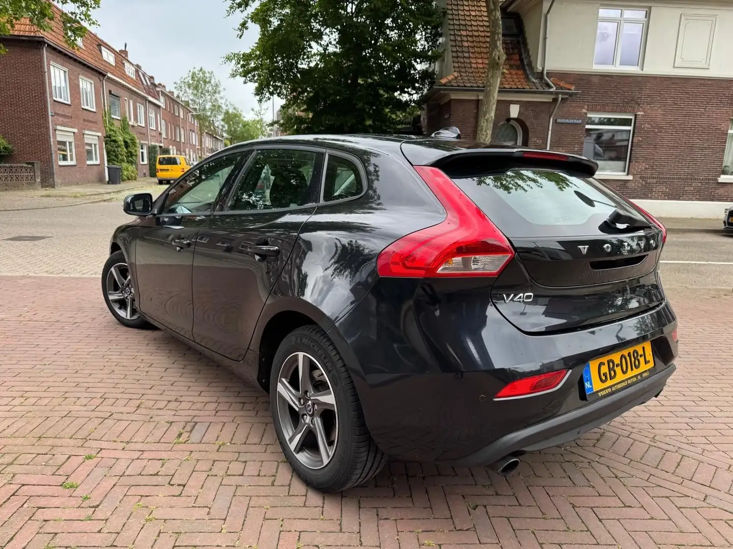 Volvo V40 1.6 T3 Summum - Panorama dak Negro - 2