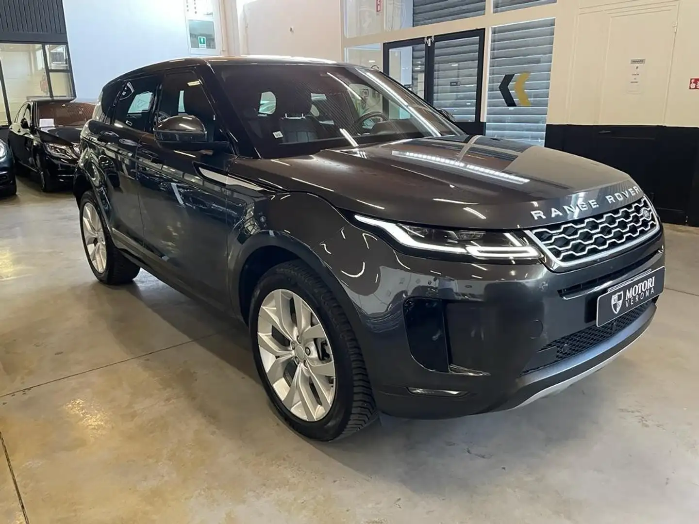 Land Rover Range Rover Evoque 2.0d i4 mhev HSE awd 180cv auto IVA ESPOSTA Gris - 2