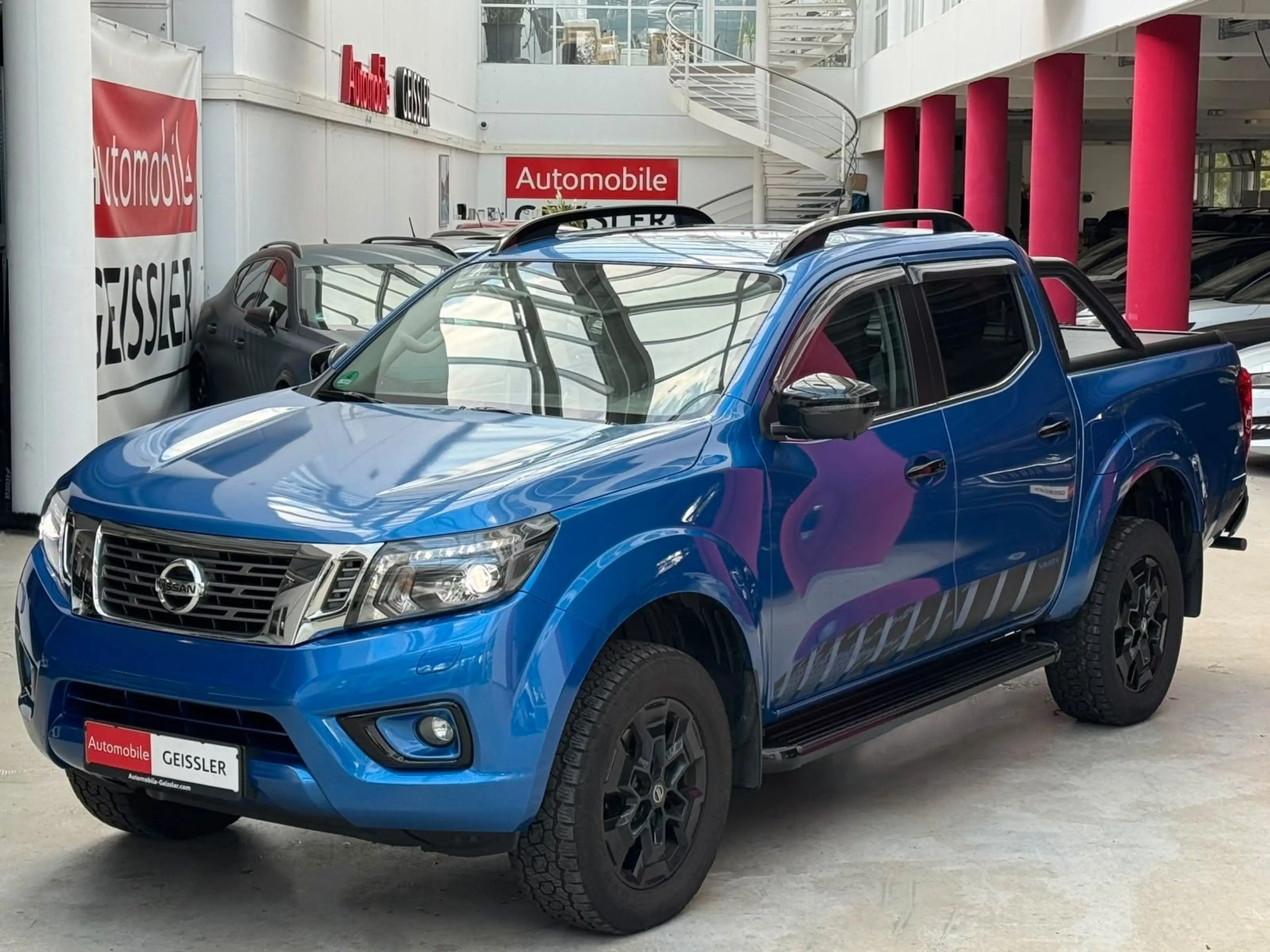 Nissan Navara NP300 N-Guard DoCa 4x4 AHK+360°+LED+DAB