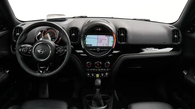 MINI Countryman view 30