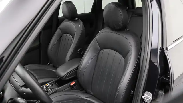 MINI Countryman view 8