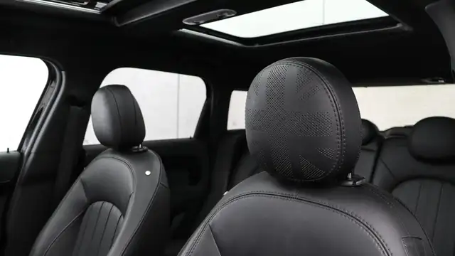 MINI Countryman view 11