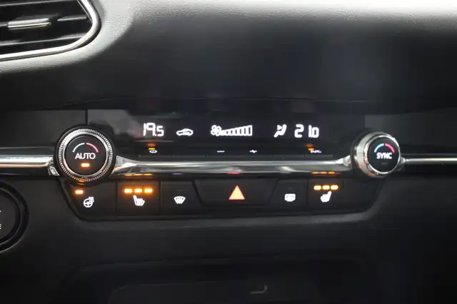 Mazda CX-30 view 7