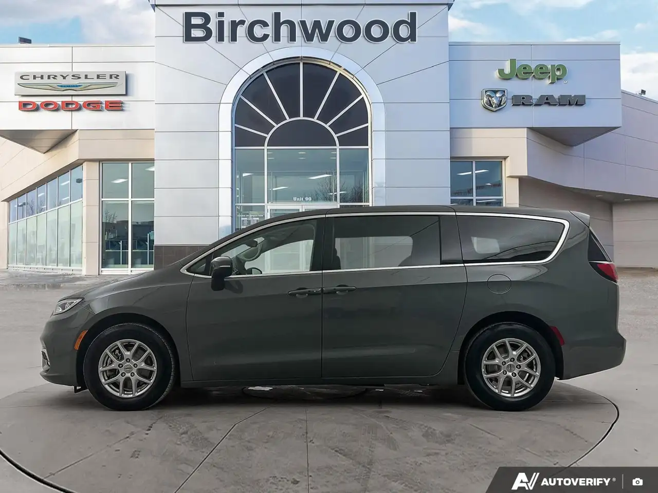 Chrysler Pacifica снимка Chrysler Pacifica
