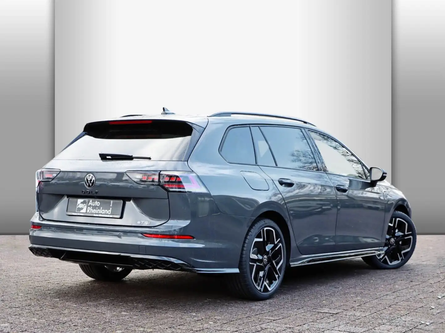 Volkswagen Golf Variant R-Line 1,5 l eTSI DSG/AHK/PANO/MATRIX/IQ.DRIVE Grau - 2