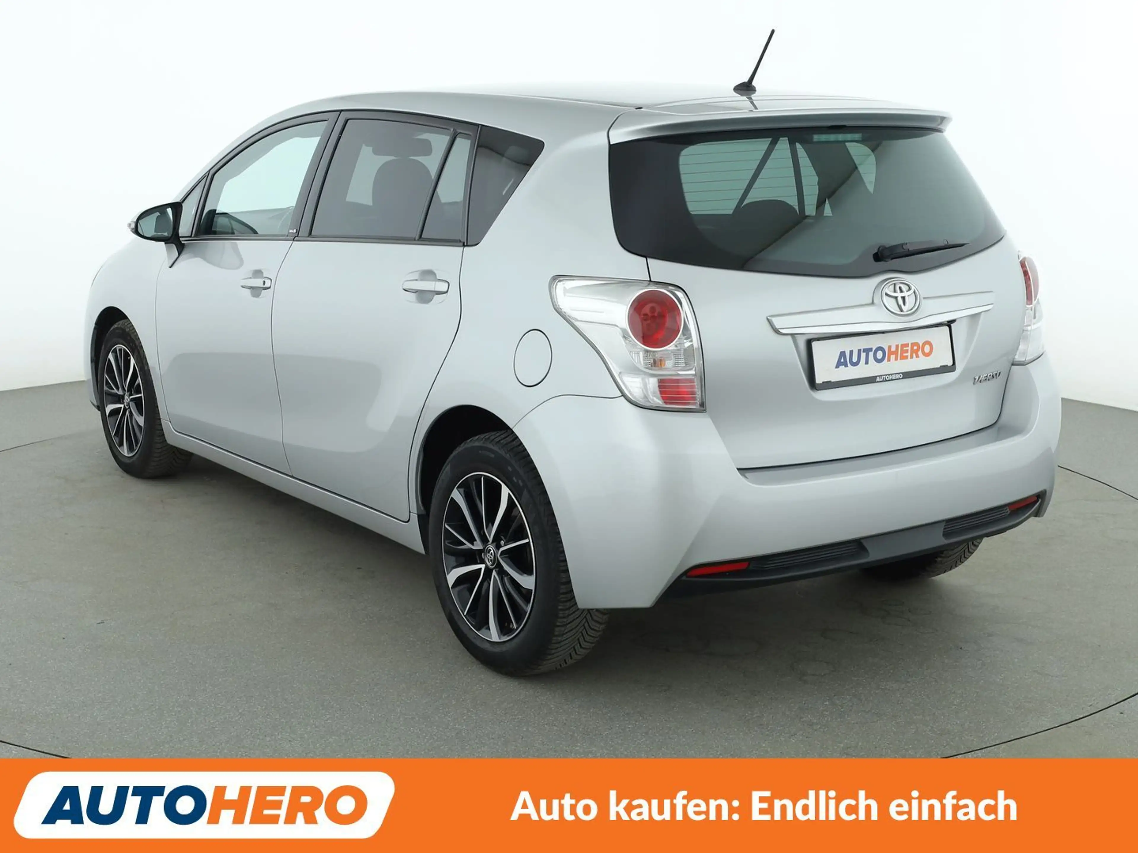 Toyota Verso 1.8 Edition-S+ Aut.*BI-XENON*TEMPO*CAM*SHZ*BT* — photo 4