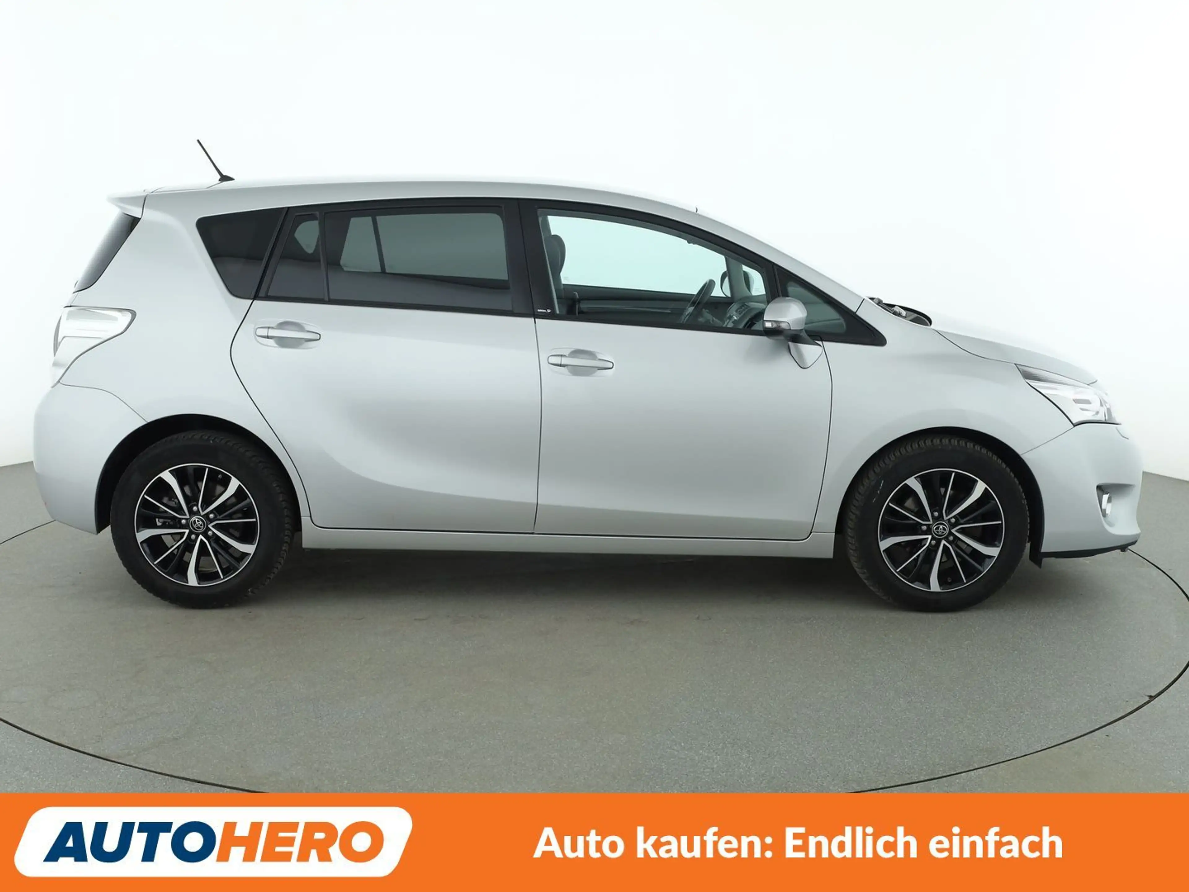Toyota Verso 1.8 Edition-S+ Aut.*BI-XENON*TEMPO*CAM*SHZ*BT* — photo 7