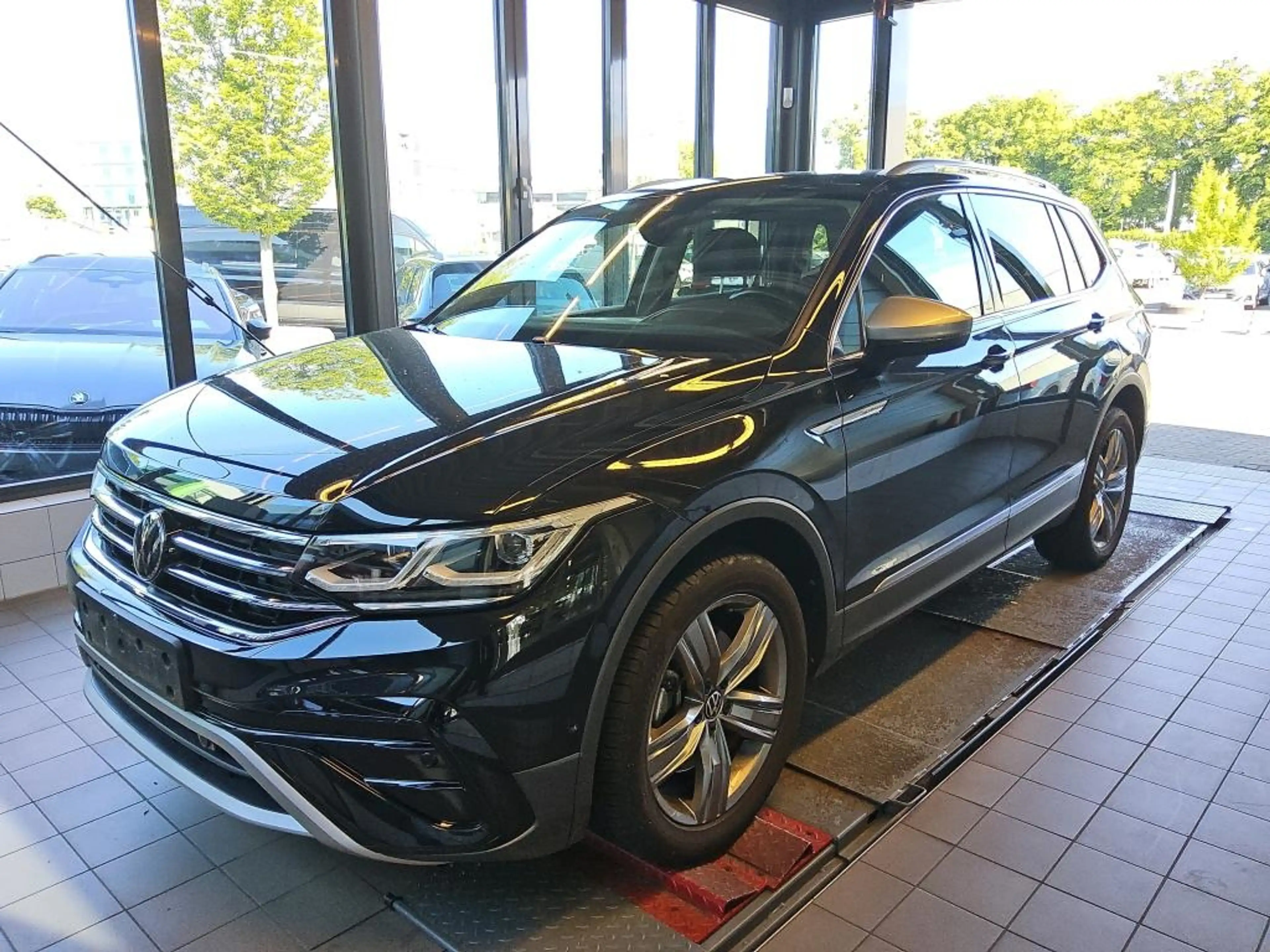 Volkswagen Tiguan Allspace 2.0 TSI Elegance 4MOT DSG Pano Elegance