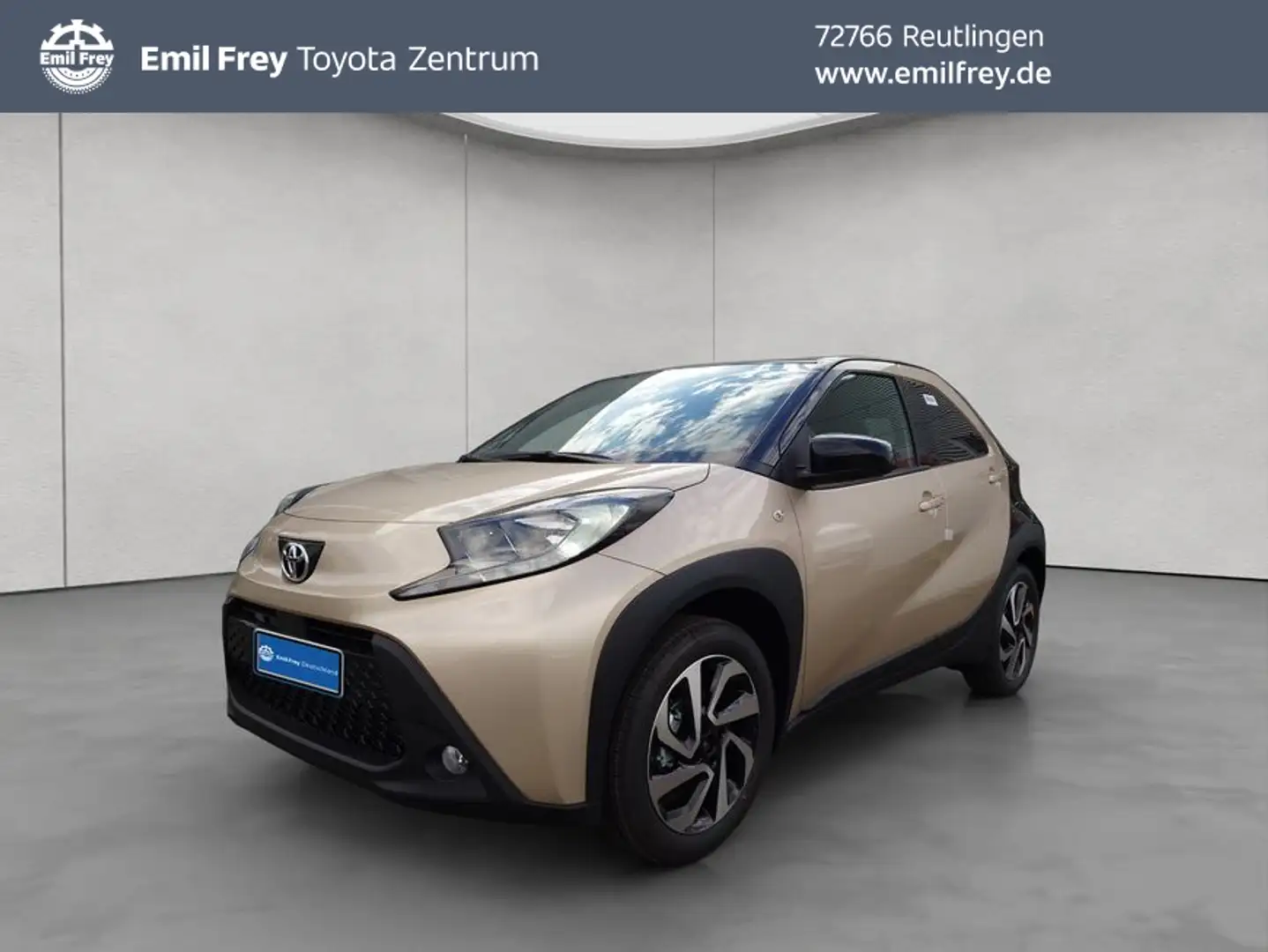 Toyota Aygo X X S-CVT Teamplayer Gold - 1