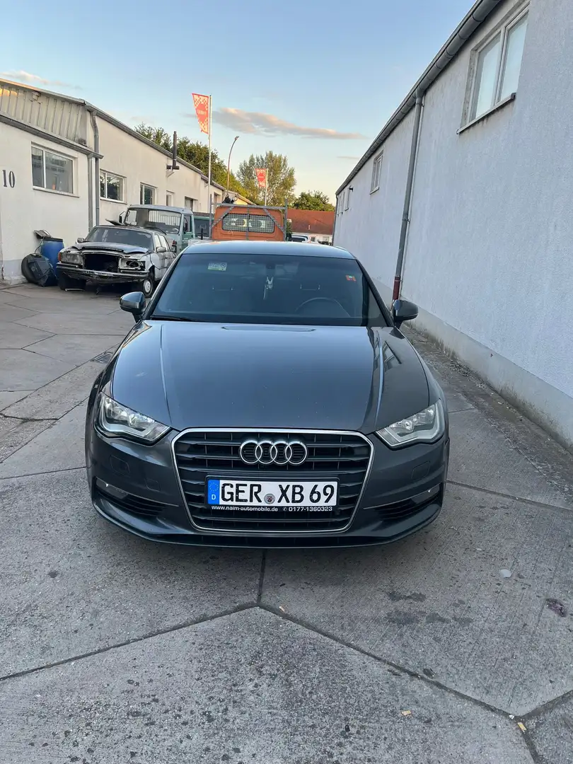 Audi A3 2.0 TDI Limousine (clean diesel) S tronic Ambiente Grau - 2