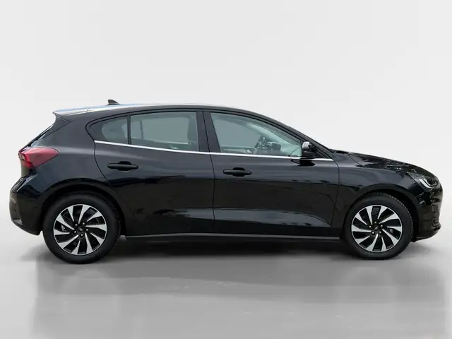 Ford Focus view 6