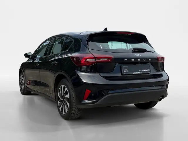 Ford Focus view 4