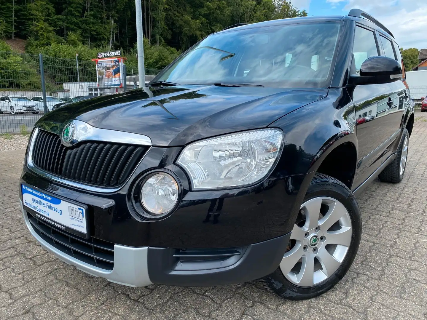 Skoda Yeti Active TEMPOMAT KLIMA CD crna - 1