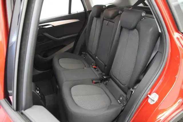 BMW X1 view 11