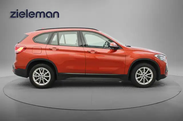 BMW X1 view 16