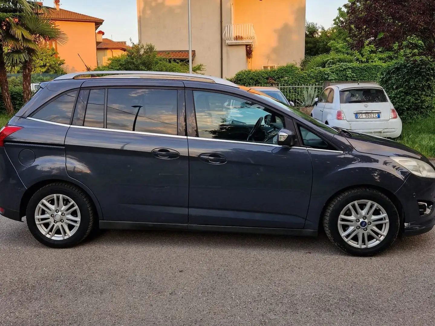Ford C-Max C-Max 7 II 2010 C-Max7 1.6 tdci Titanium 115cv Šedá - 1