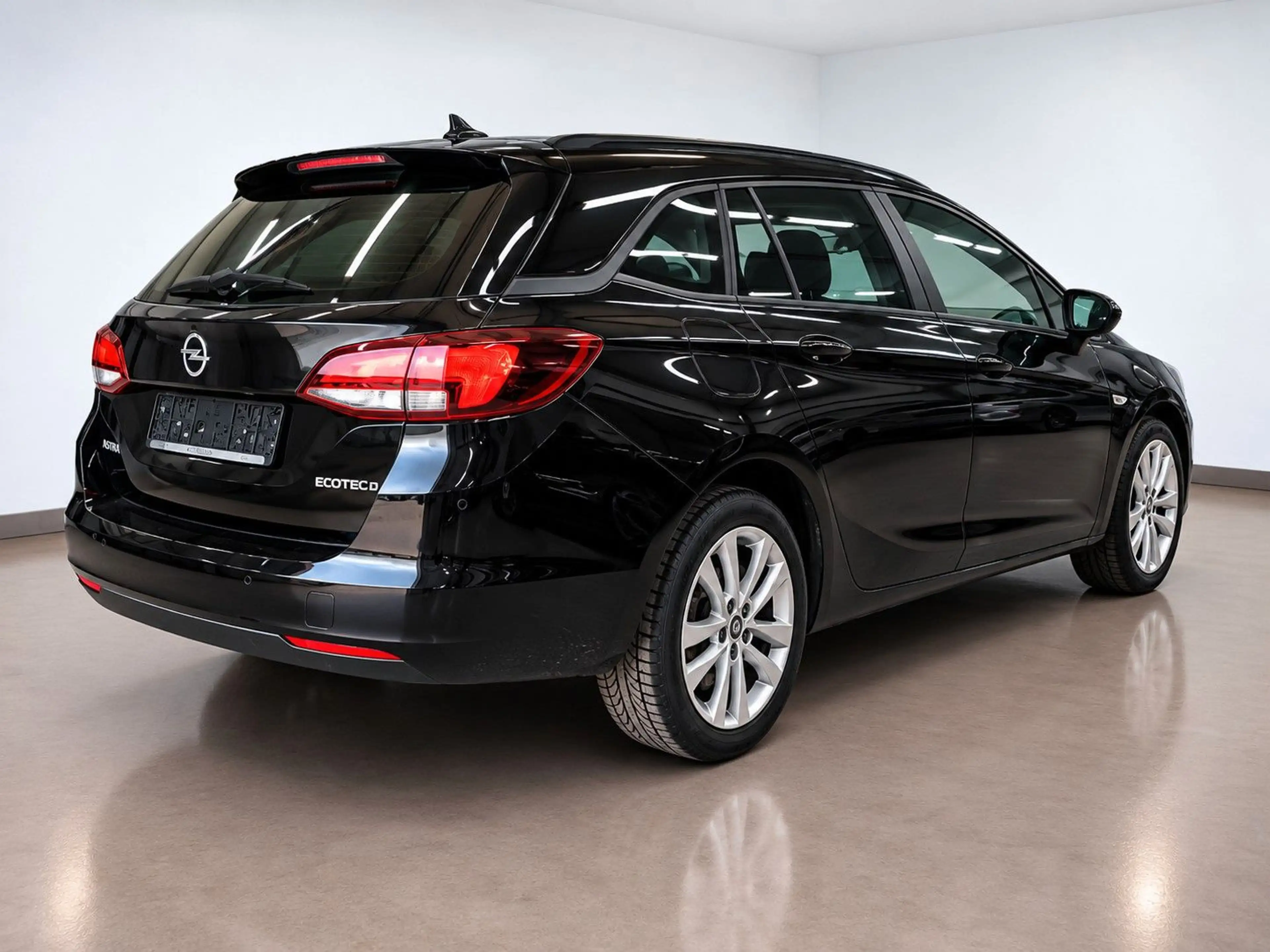 Opel Astra K Sports Tourer Business Start/Stop — photo 10