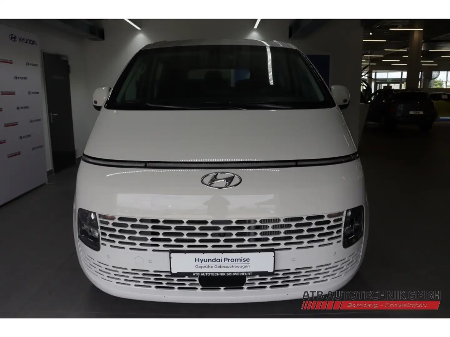 Hyundai STARIA Trend 2.2 CRDi 2WD Navi 360 Kamera LED ACC Biały - 2