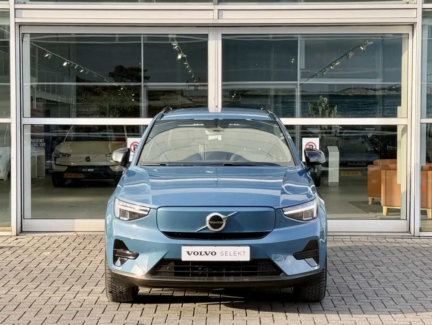 Volvo EX40 Extended Plus 82 kWh/252PK| Adap.Cruise| Trekhaak| Blauw - 2